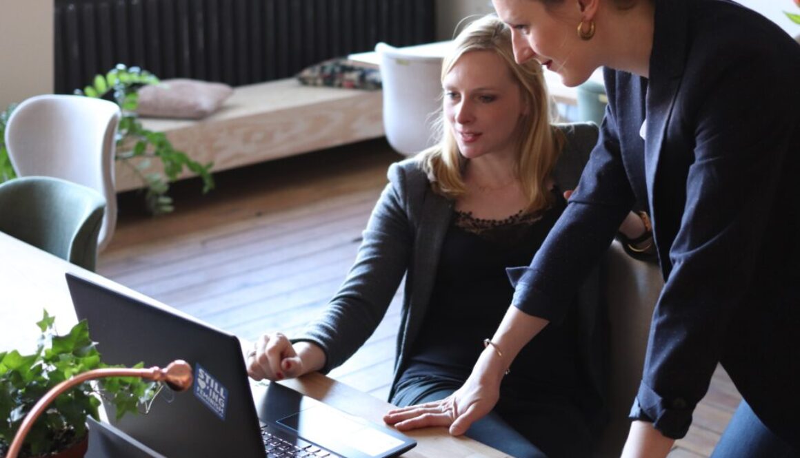 Productivity unaffected by four-day week | Consensus HR, Herts Beds