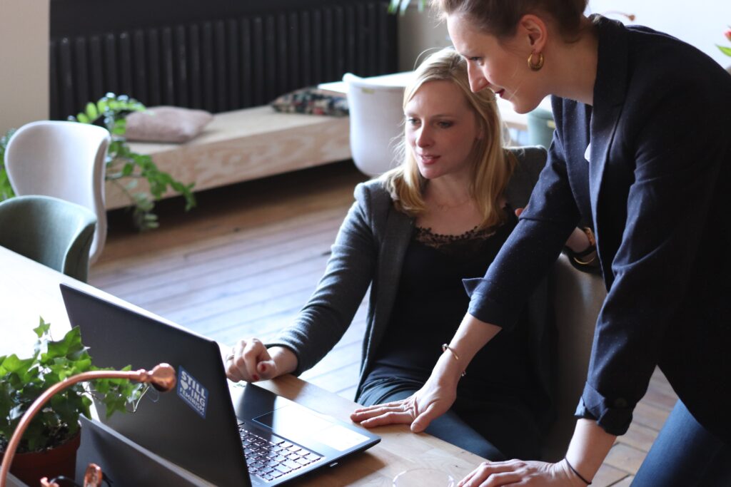 Productivity unaffected by four-day week | Consensus HR, Herts Beds